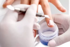 Gel vs Dip Powder Nails: Pros, Cons, and Which Lasts Longer